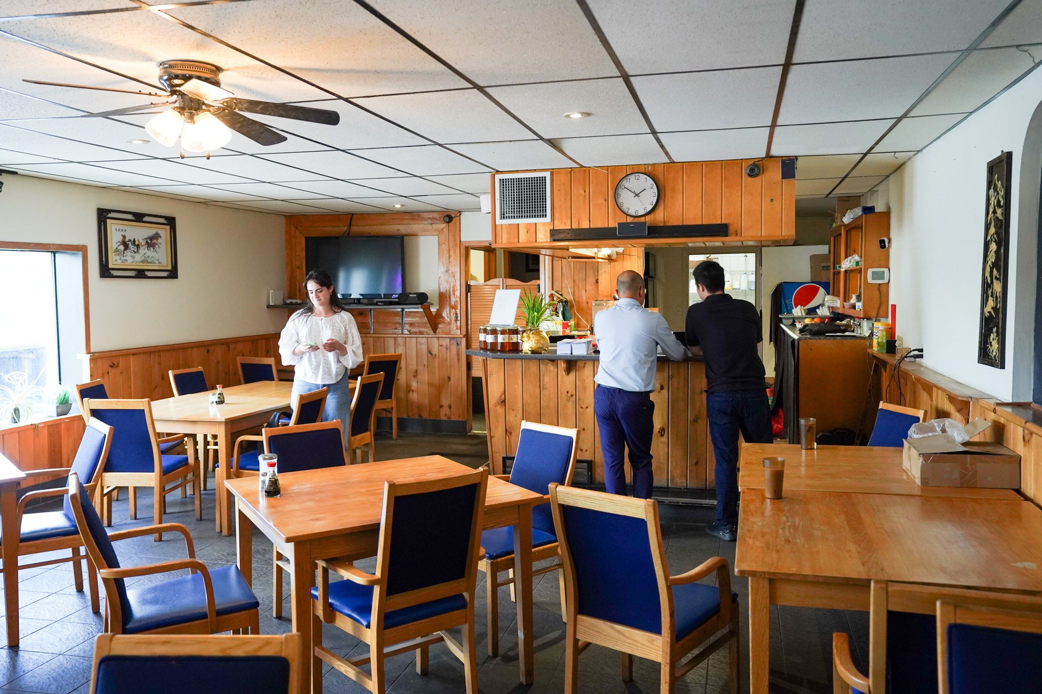 Riverside Restaurant dining room in Frankford